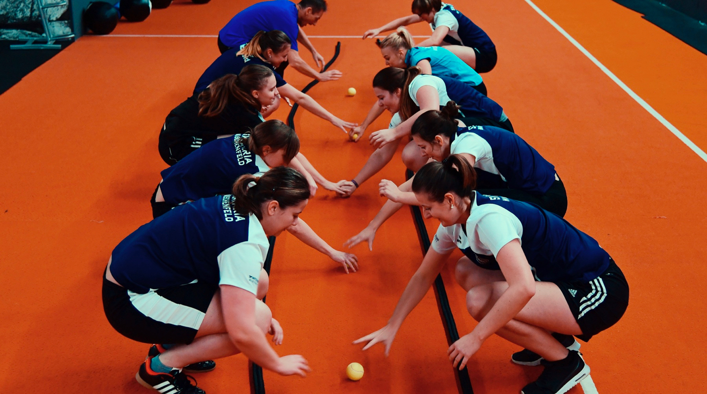 behind:the:scenes:it's:your:stage:start:play:repeat - SV Bavaria Waischenfeld die Frauenfußballmannschaft beim Cross Gym Trainin mit Bastian Lumpp in der Sportwelt Pegnitz